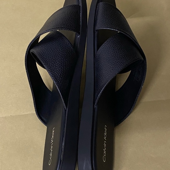 NEW Calvin Klein Enrico Slide Sandals Black Round Toe Criss Cross 12 - Picture 5 of 8